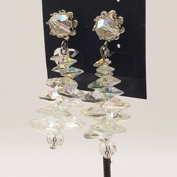 Gorgeous VENDOME Aurora Borealis Clear Crystal Criss Cross Stacked Beaded Clips - Picture 2 of 10